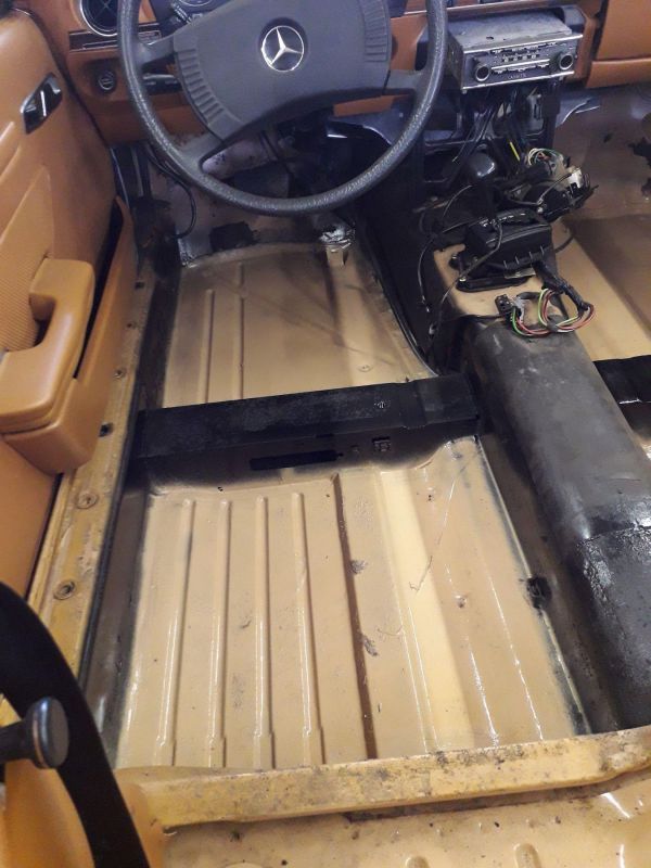 mercedes-sl450-bodenblech-2470AF389A-2CE2-4E4A-92A9-FE5DFFD51FDC.jpg