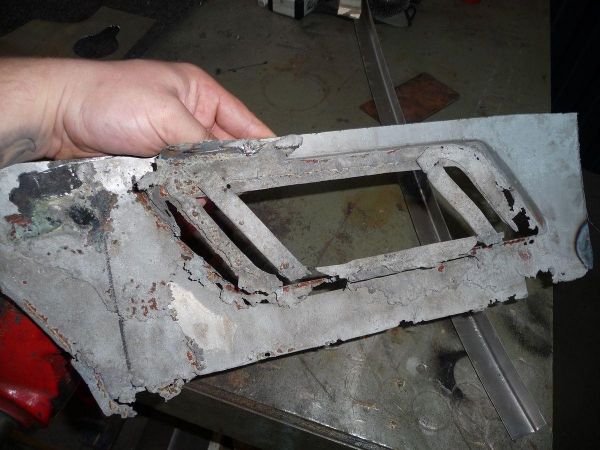 iso-revolta-restauration11BD5EB7A2-9A4B-BF9F-6074-E61FEA4C98BA.jpg