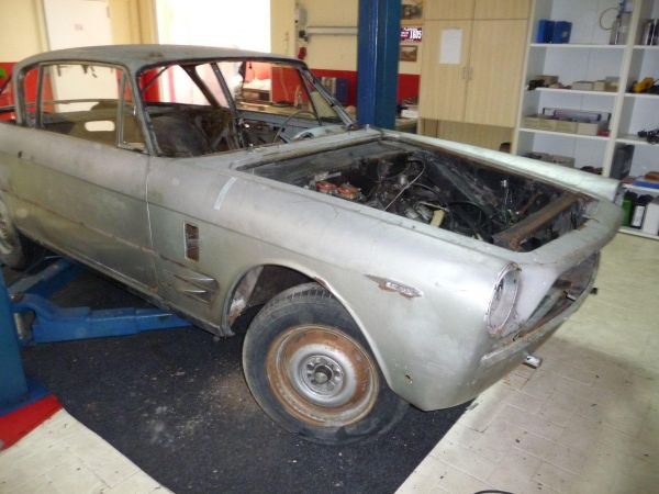 fiat2300s-coupe-serie2-00179668800B-5D63-5FA9-B6DB-14F0CE387CBF.jpg