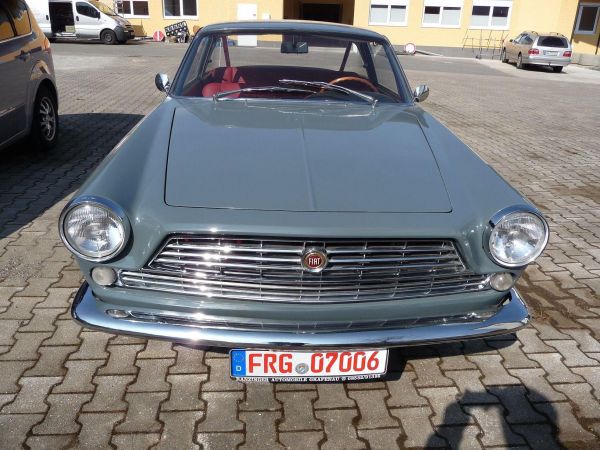 fiat2300s-coupe-serie2-00970E471C67-8413-61CF-34F8-8882A216FF5F.jpg